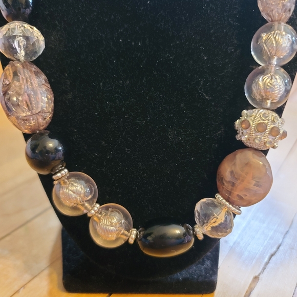 Glass Beads Necklace - Picture 4 of 4